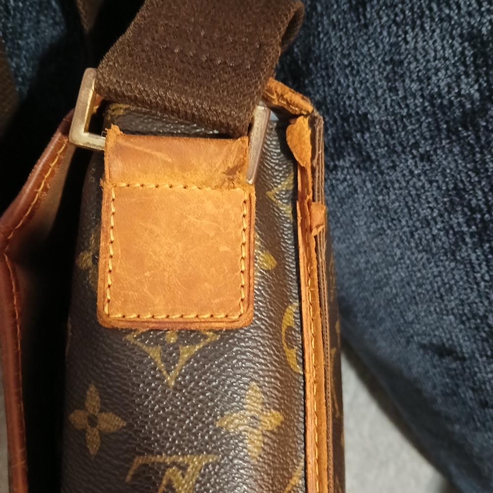 Louis Vuitton Brown Monogram Canvas Crossbody Bag - Picture 6 of 16